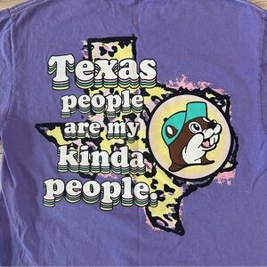 Buc-ee's “Texas People Are My Kinda People” Short-Sleeved Tee. Adult Medium.